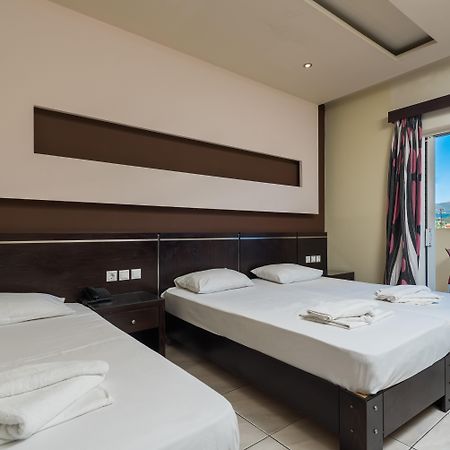 Canadian Hotel ลากานาส ภายนอก รูปภาพ