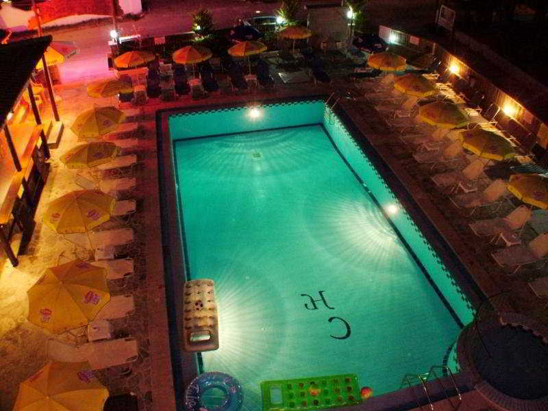 Canadian Hotel ลากานาส ภายนอก รูปภาพ